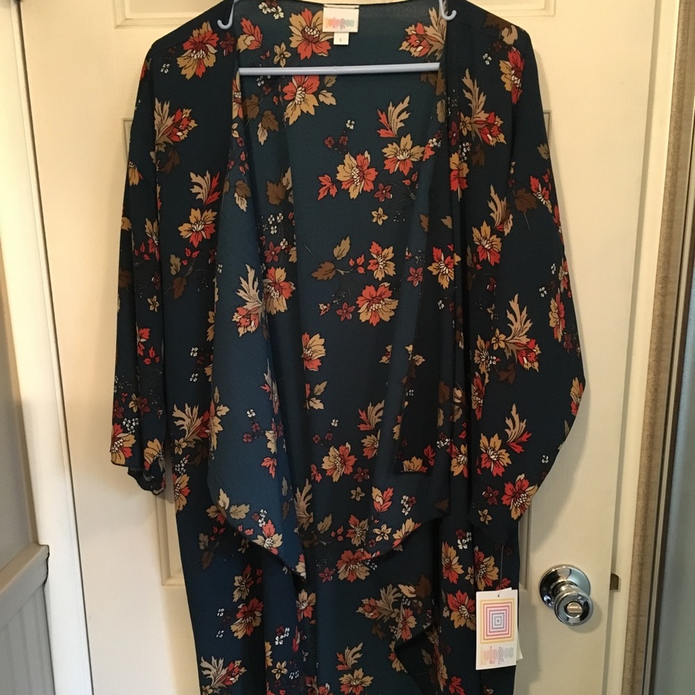 Lularoe Shirley BNWT size large kimono
